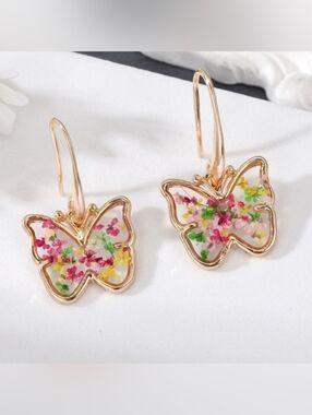 Butterfly Dried Flower Pendant Earrings